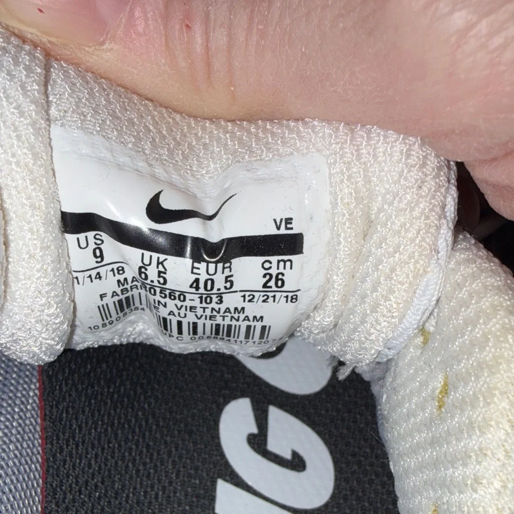 Womens Nike White and Black Running Shoes - Picture 6 of 7